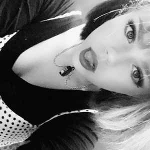 Meet your Posher, Savannah